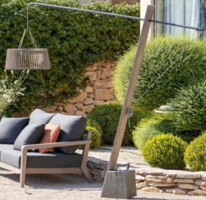 Potence et Abat-jour Solaire Skaal ambiance