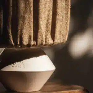 Lampe à Poser Pitchoun | Enamoura - Bronze, Terre Cuite Blanche Émaillée